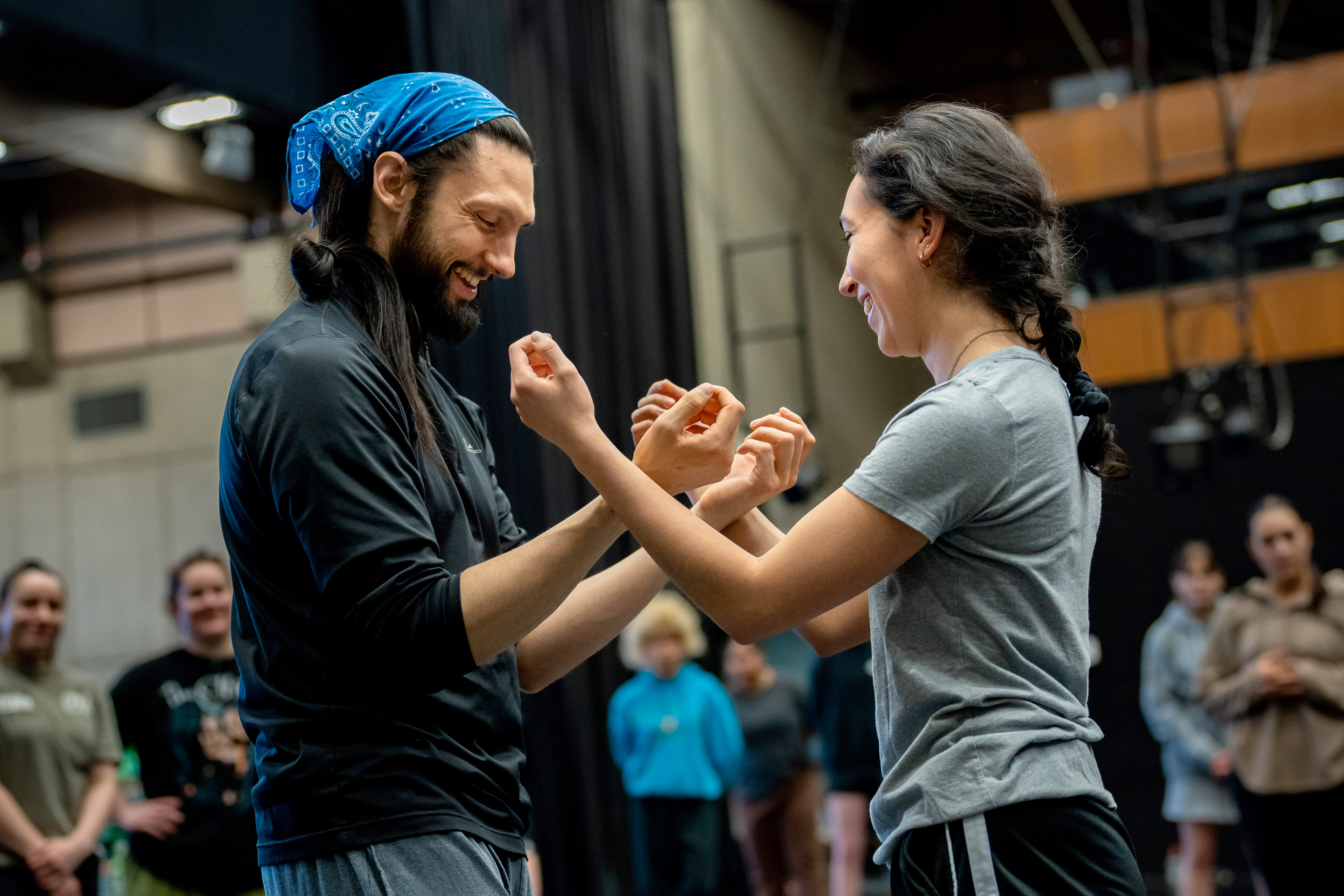 push/FOLD's artistic director Samuel Hobbs provides a professional Visceral Movement Theory™ workshop to the students of the University of Oregon in Eugene | Photo taken by: Holly Shaw